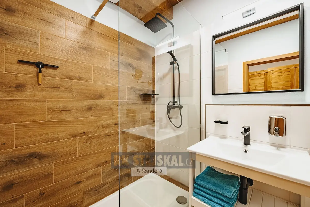 Pronájem bytu 2+kk 54 m², Frymburk · okres Český Krumlov