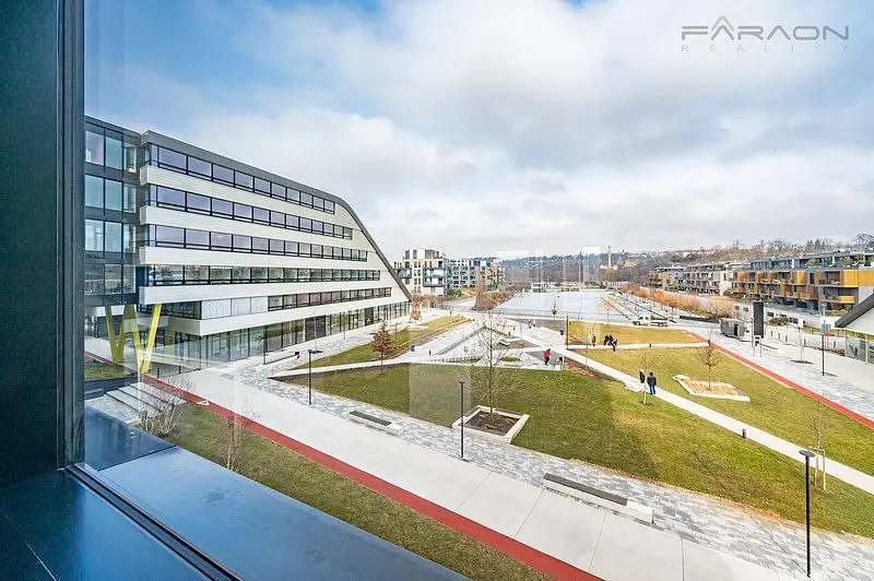 Pronájem komerčního prostoru 800 m², Boudníkova · Libeň