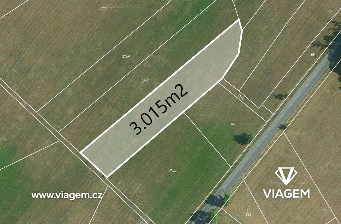 Prodej pozemku 3015 m², Krakovany