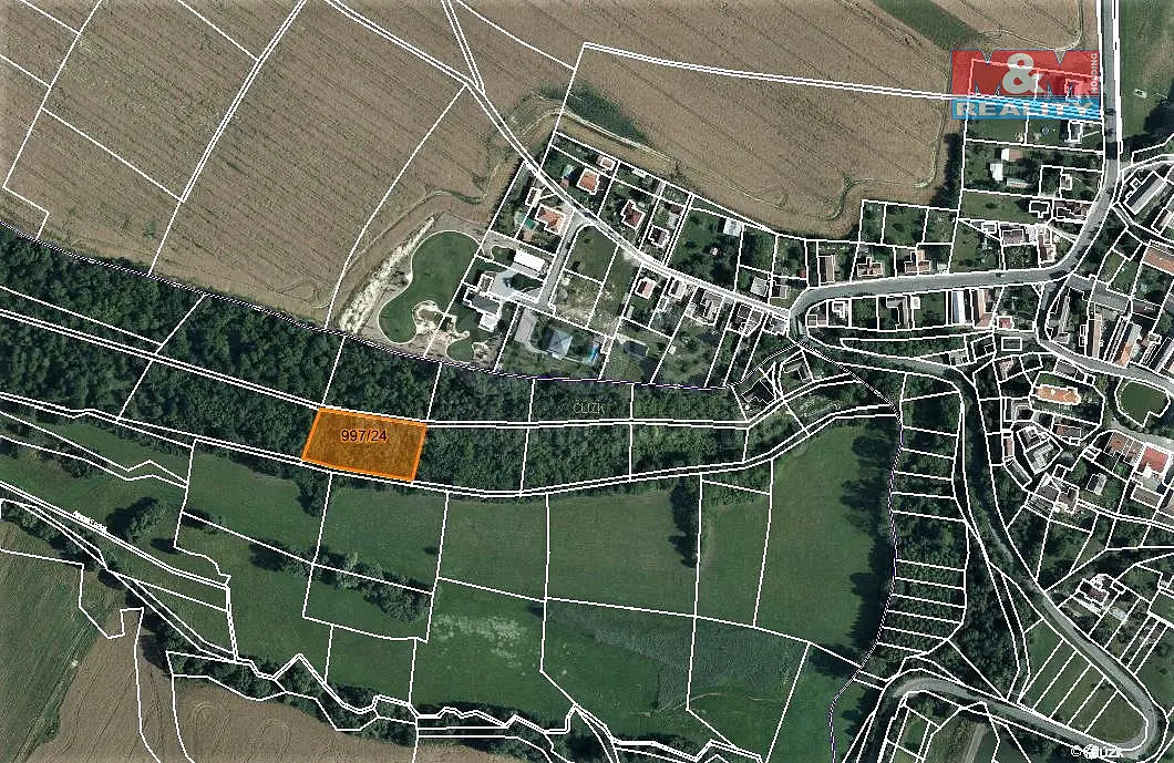 Prodej pozemku 985 m², Skuteč · okres Chrudim