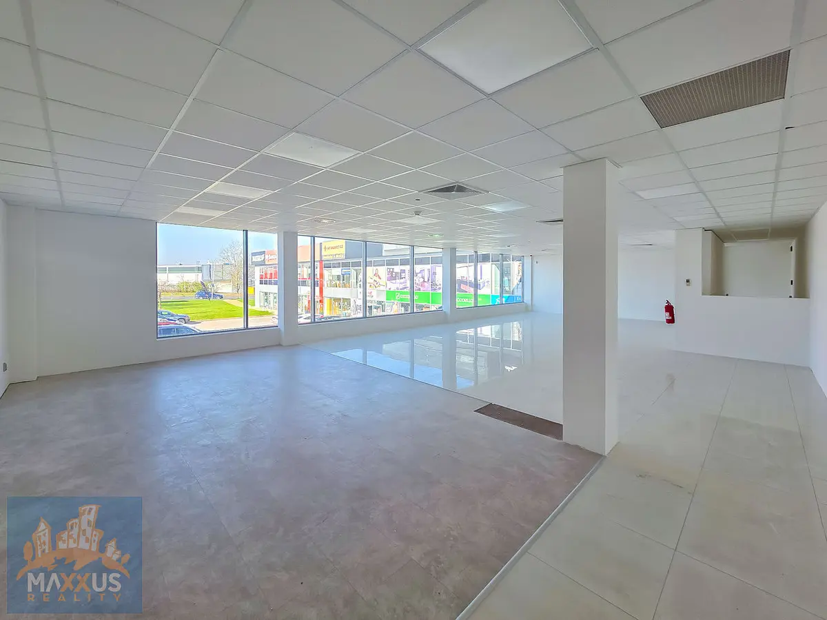 Pronájem komerčního prostoru 278 m², Průhonická · Čestlice