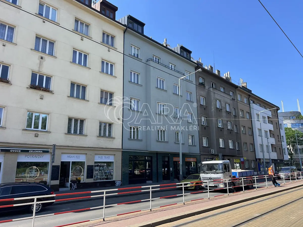 Pronájem bytu 2+kk 39 m², Černokostelecká · Strašnice