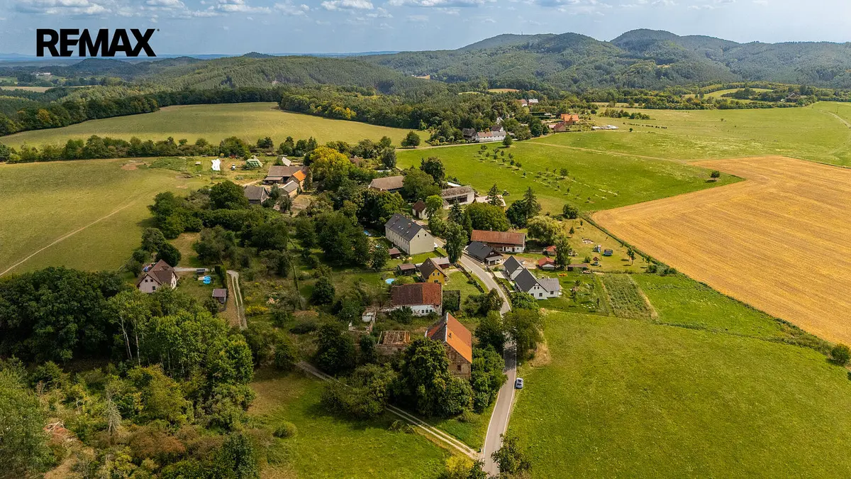 Prodej pozemku 960 m², Blatce · okres Česká Lípa
