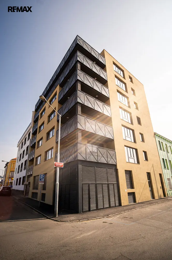 Prodej bytu 2+kk 57 m², V Předním Hloubětíně · Vysočany