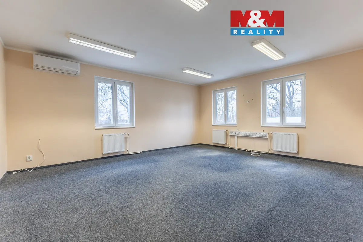 Pronájem komerčního prostoru 255 m², Jirkov