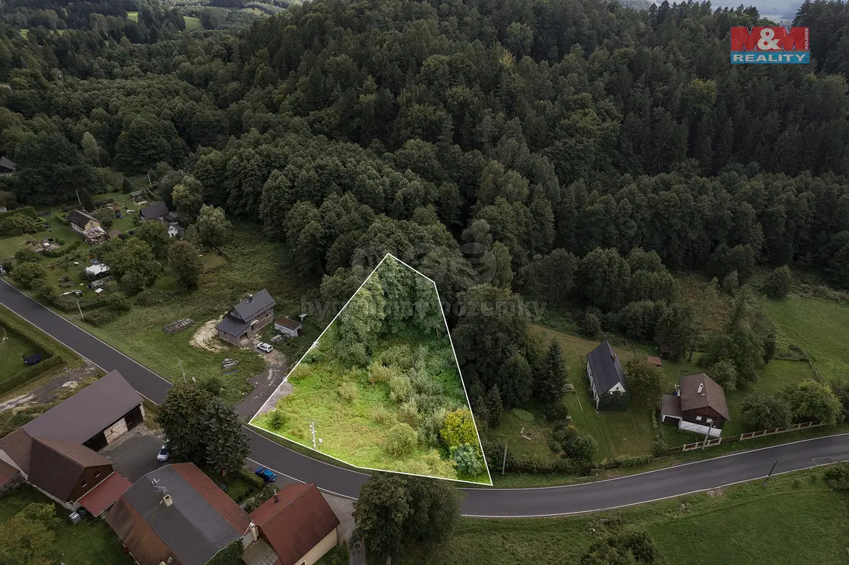 Prodej pozemku 2001 m², Hamr na Jezeře · okres Česká Lípa