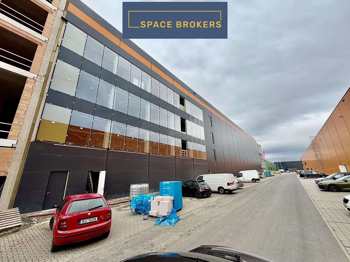 Pronájem komerčního prostoru 950 m², Zápy · okres Praha-východ