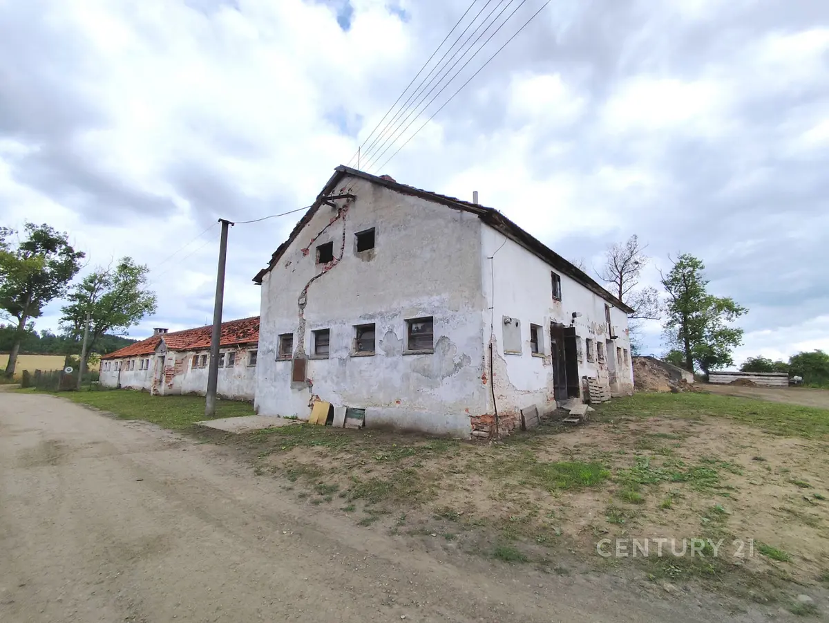 Prodej komerčního prostoru 350 m², Lodhéřov
