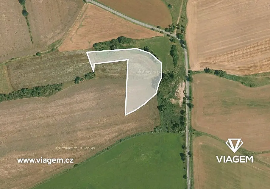Prodej pozemku 2861 m², Lážovice · okres Beroun