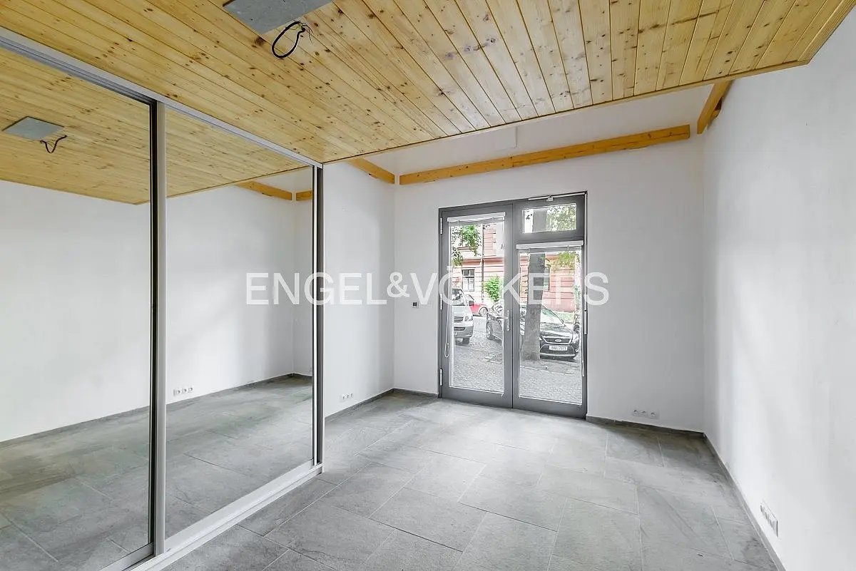 Pronájem bytu 1+kk 27 m², Na Míčánkách · Vršovice