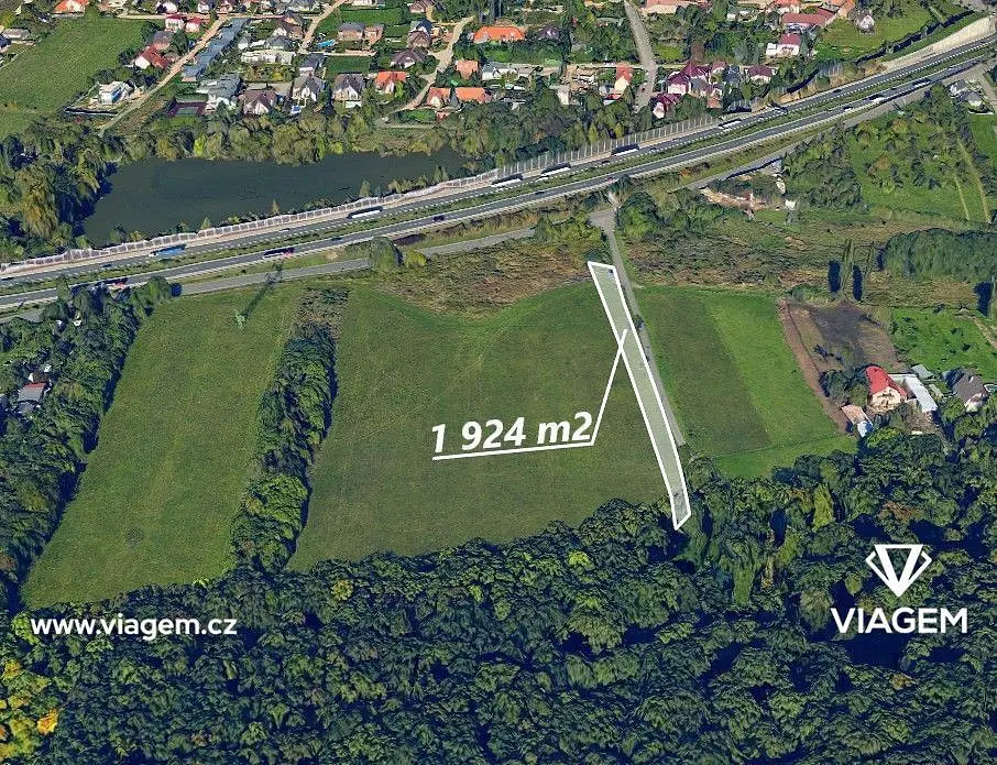 Prodej pozemku 1924 m², Horní Počernice