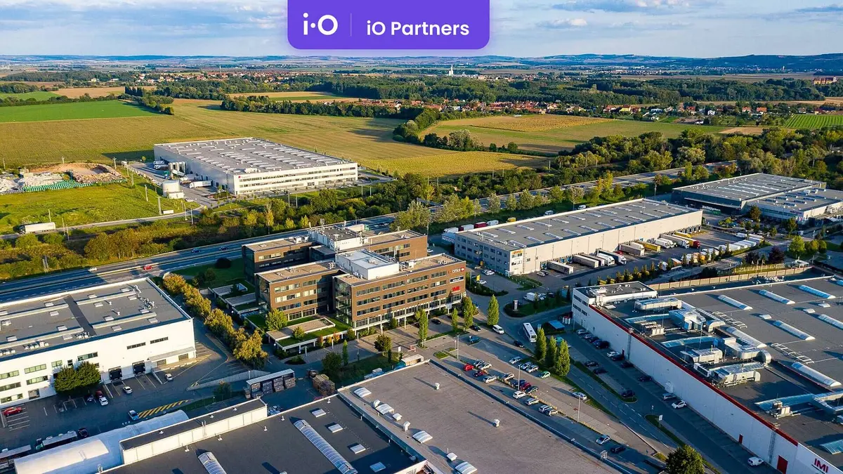 Pronájem komerčního prostoru 16838 m², Modřice