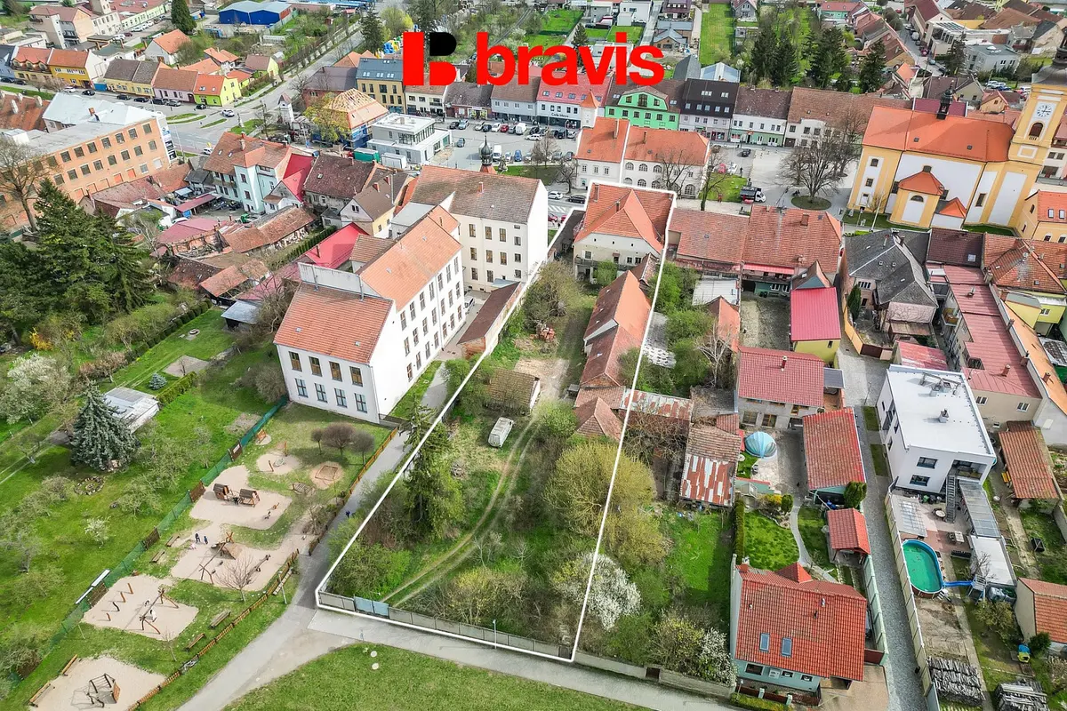 Prodej komerčního prostoru 420 m², Sušilovo náměstí · Rousínov u Vyškova · Rousínov