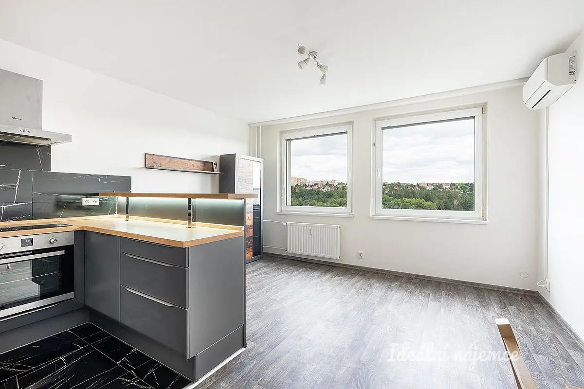 Pronájem bytu 2+kk 44 m², Jordana Jovkova · Modřany