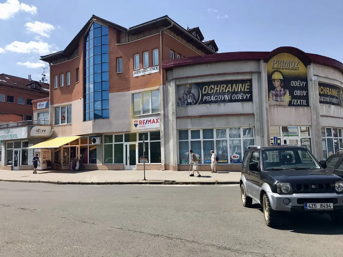 Prodej komerčního prostoru 80 m², Vsetín