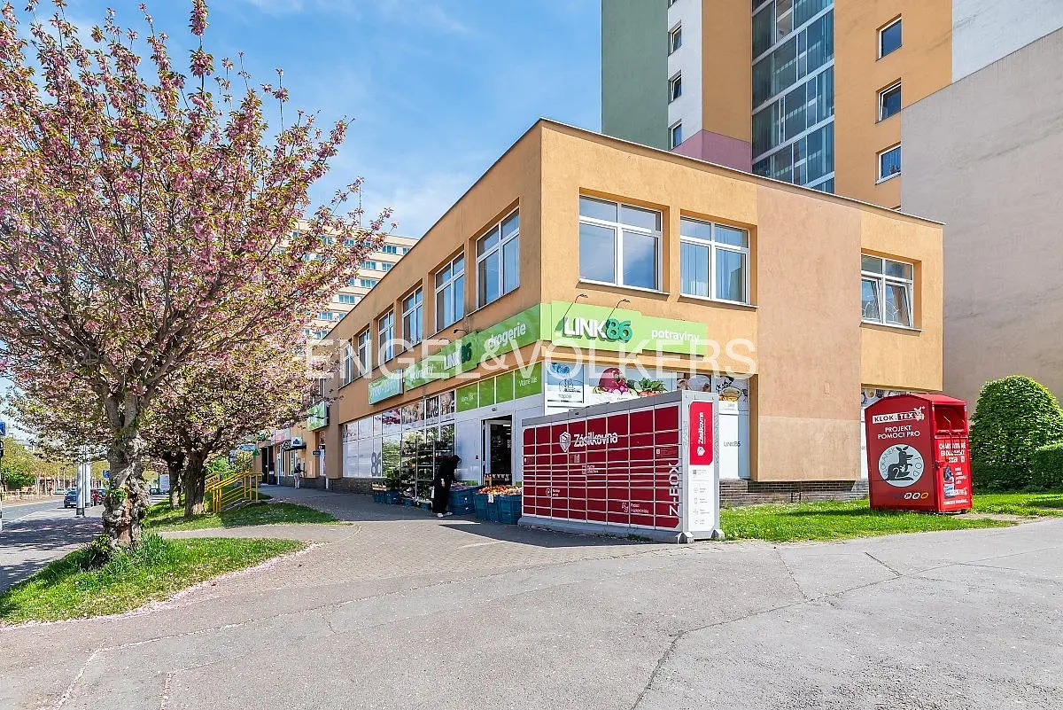 Pronájem komerčního prostoru 180 m², Hartigova · Žižkov