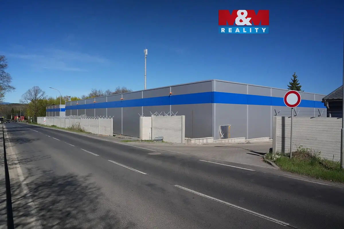 Pronájem komerčního prostoru 2100 m², Dalovice
