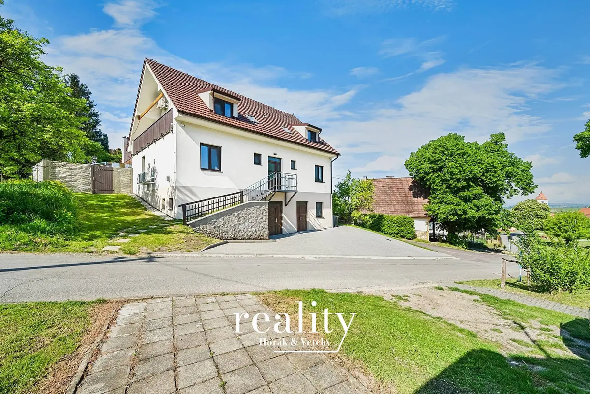 Prodej komerčního prostoru 205 m², Perná · okres Břeclav