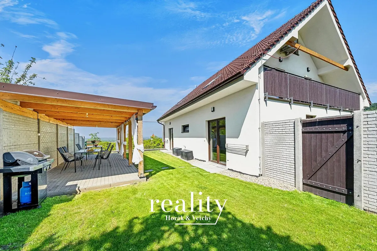 Prodej domu 205 m², Perná · okres Břeclav