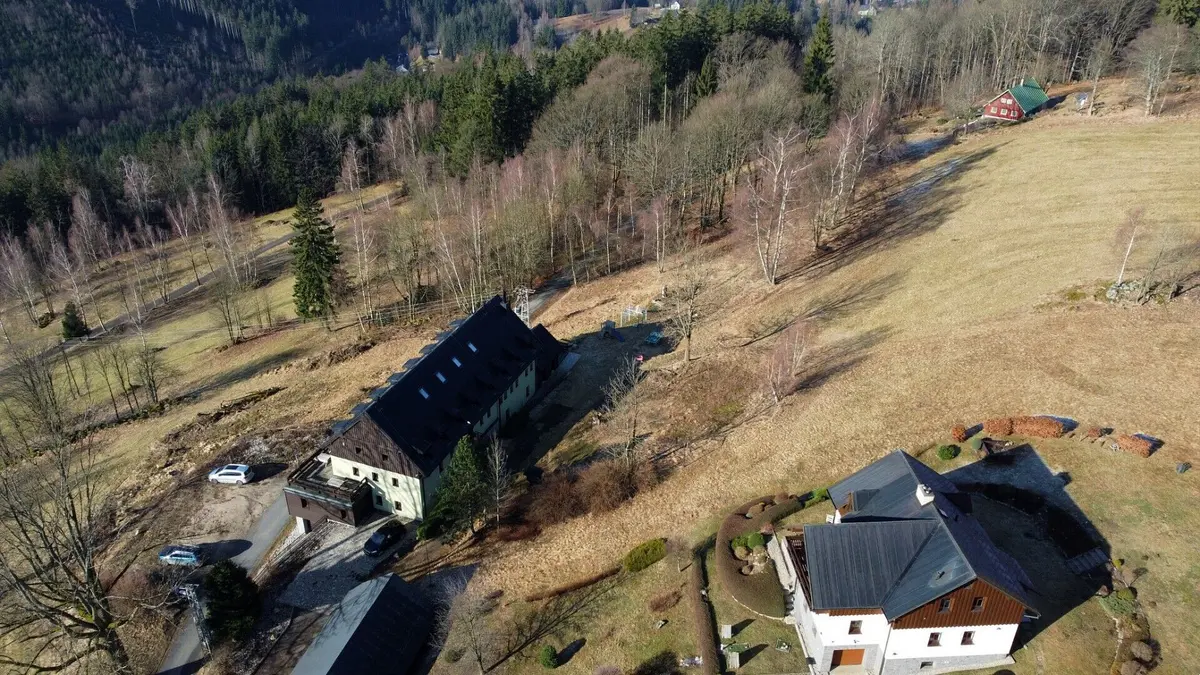 Prodej pozemku 2074 m², Albrechtice v Jizerských horách · okres Jablonec nad Nisou