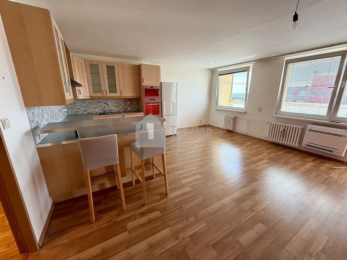 Pronájem bytu 3+kk 84 m², Horní Počernice