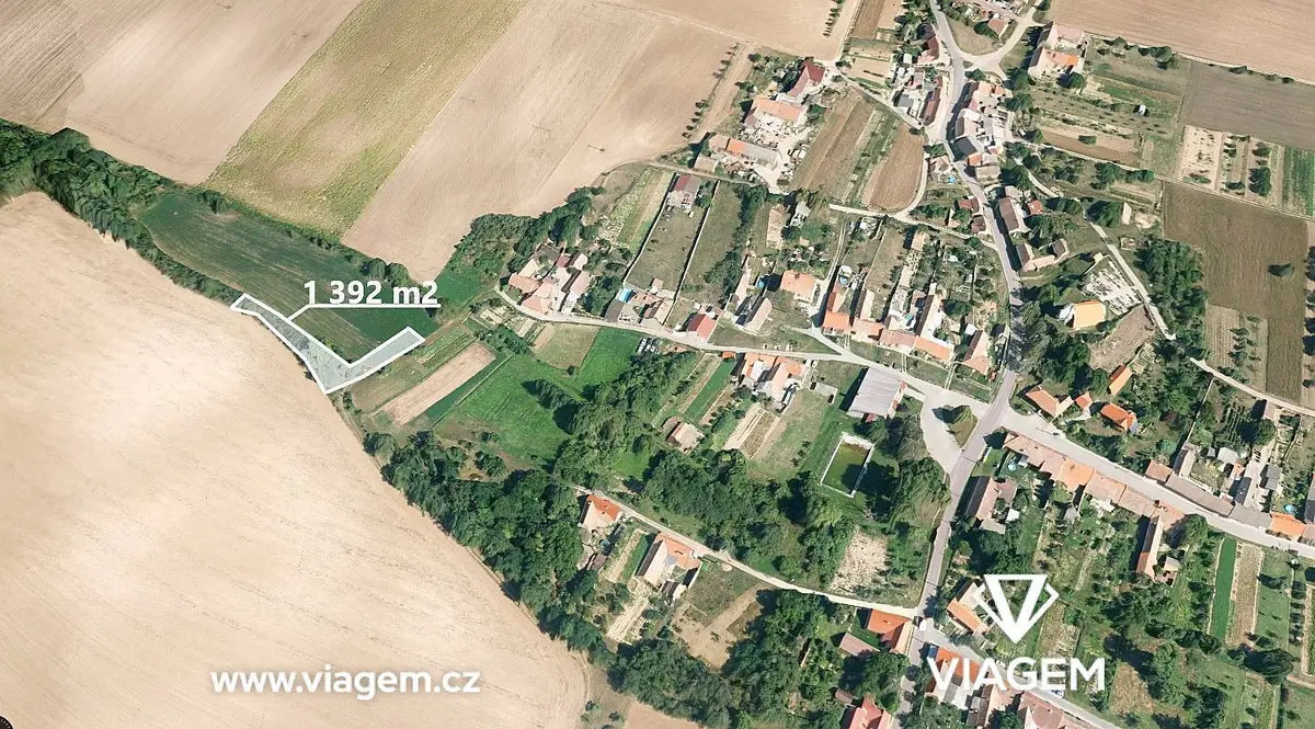 Prodej pozemku 1392 m², Kadov