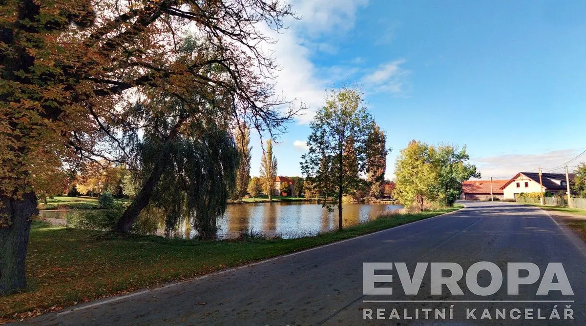 Prodej pozemku 1300 m², Dlouhá Lhota u Dobříše · Dlouhá Lhota