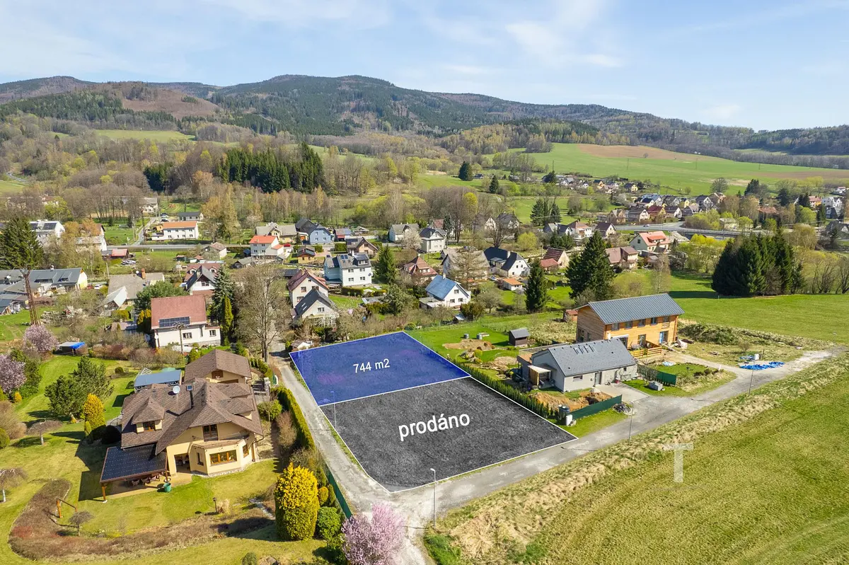 Prodej pozemku 744 m², Dolní Lipová · Lipová-lázně