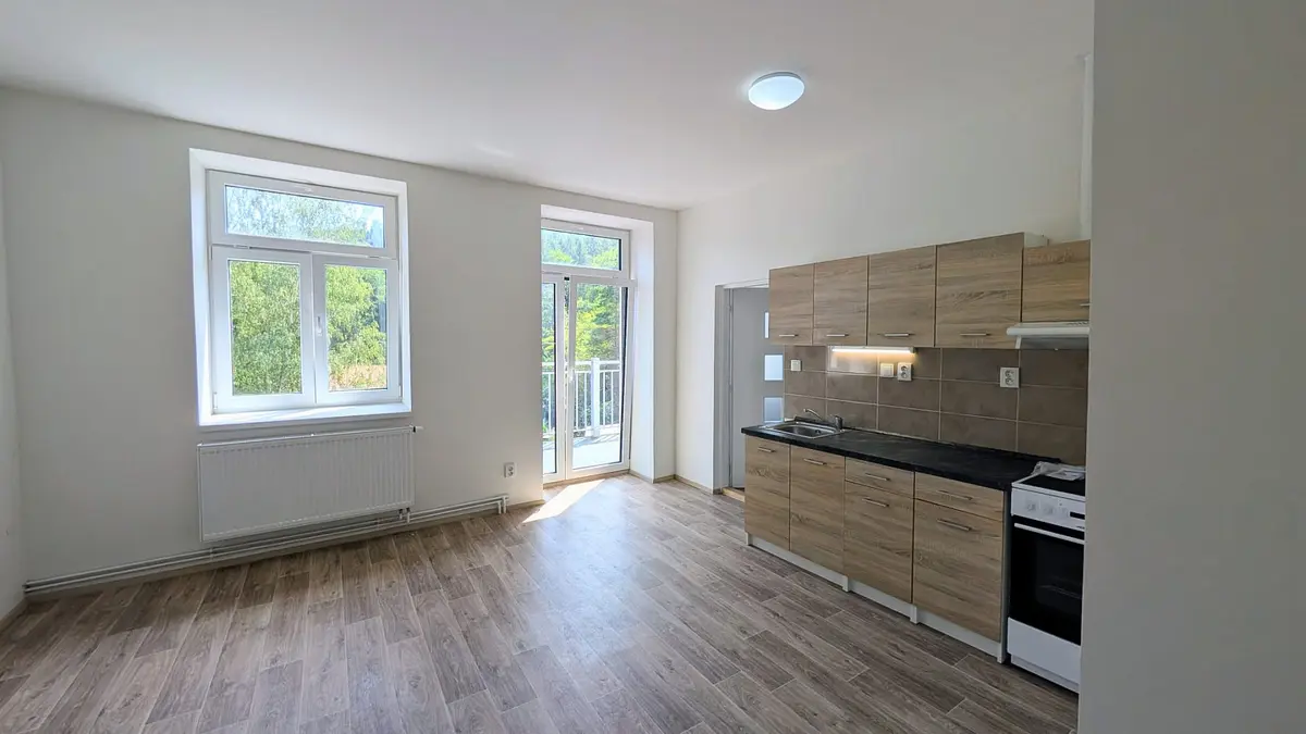 Pronájem bytu 3+kk 68 m², Peruc