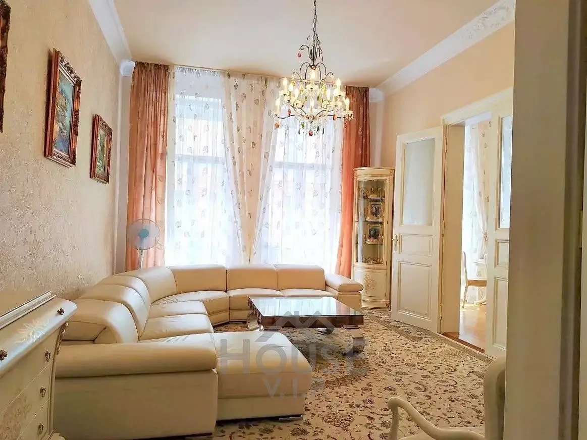 Prodej bytu 3+1 113 m², Mělnická · Malá Strana
