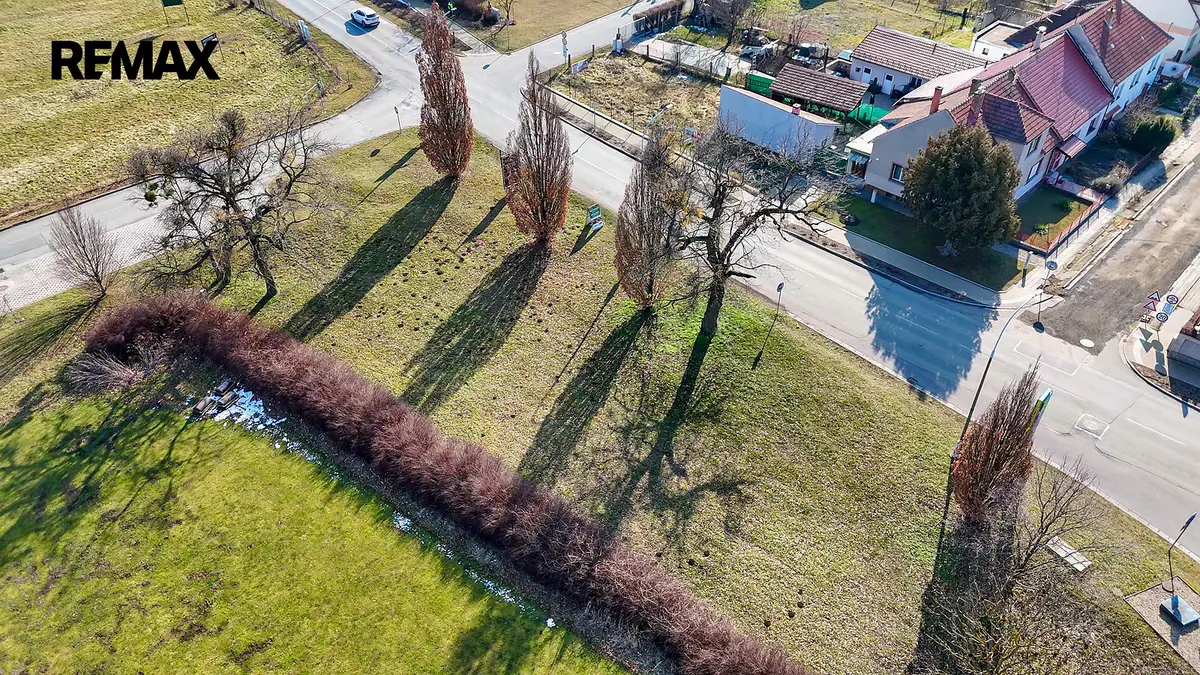 Prodej pozemku 784 m², Lednice · okres Břeclav