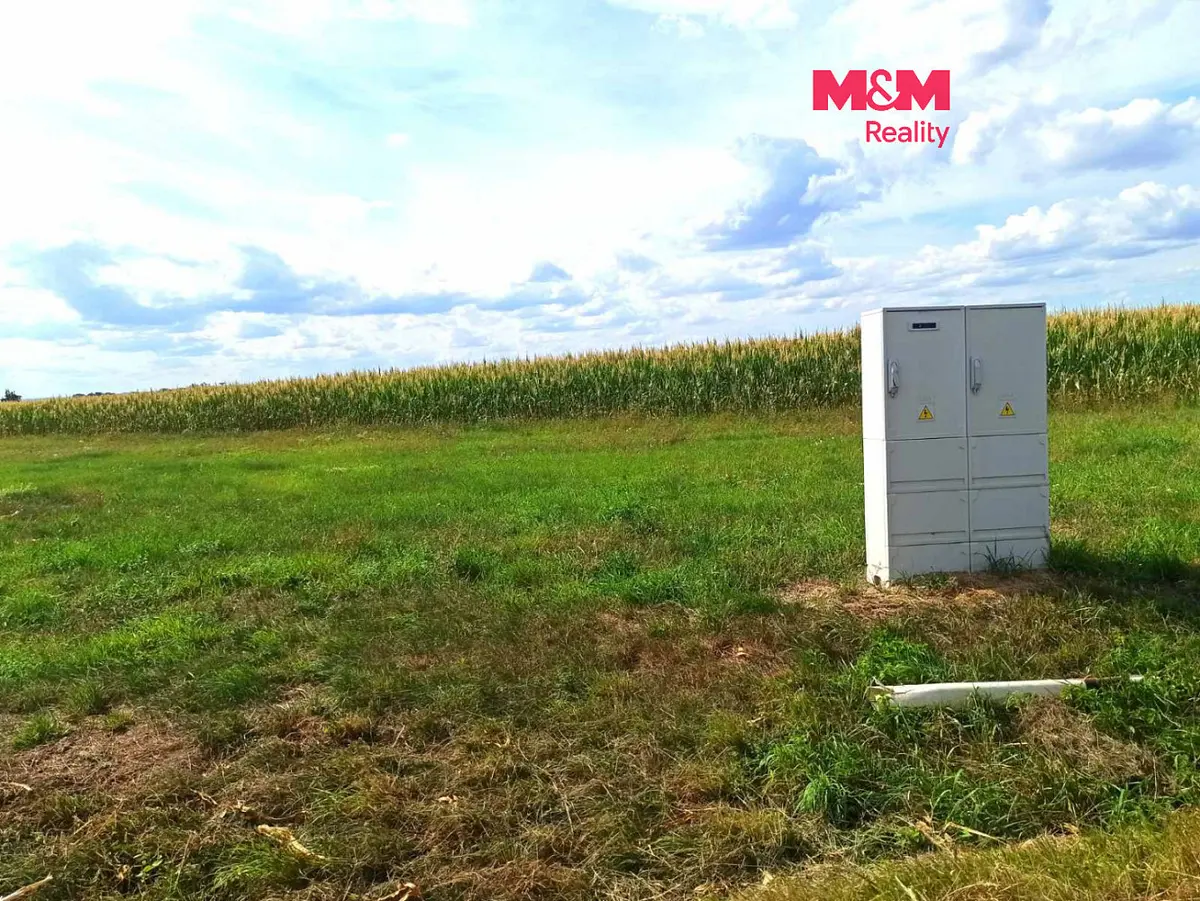 Prodej pozemku 1607 m², Štarnov