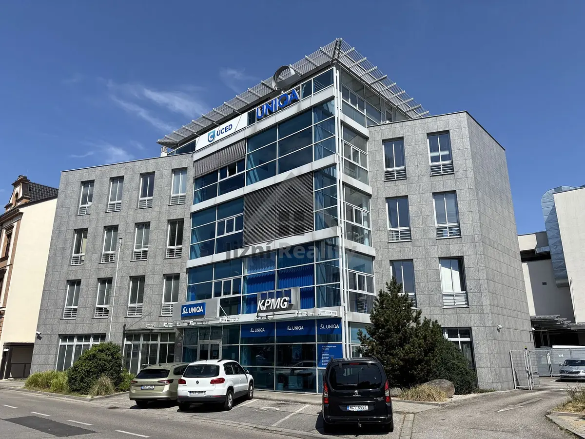 Pronájem komerčního prostoru 250 m², Fráni Šrámka · České Budějovice 3 · České Budějovice