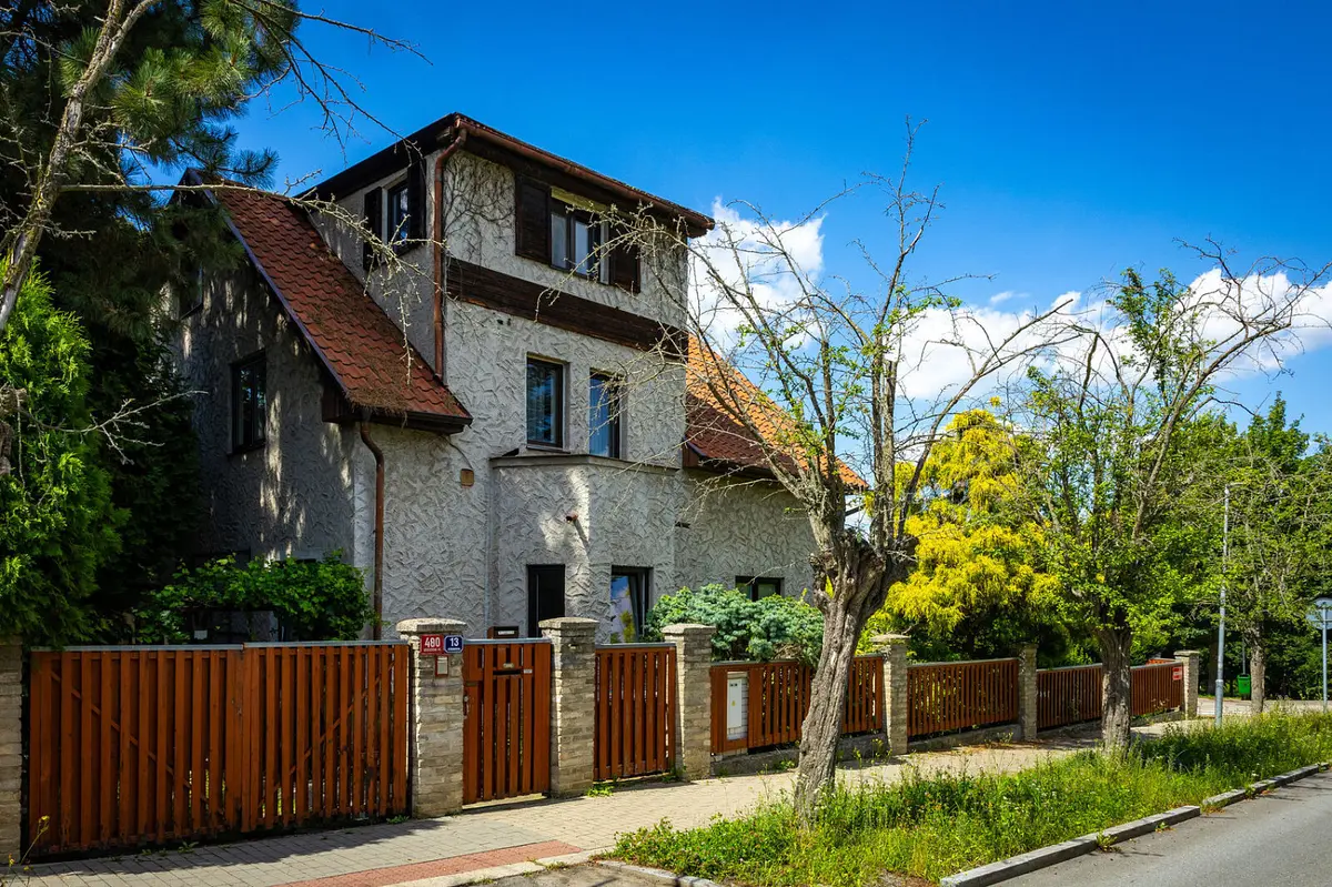 Prodej domu 166 m², Nerudova · Říčany u Prahy · Říčany