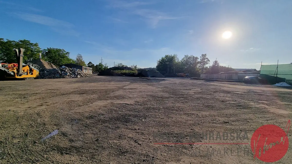 Pronájem pozemku 600 m², Tuchlovice · okres Kladno