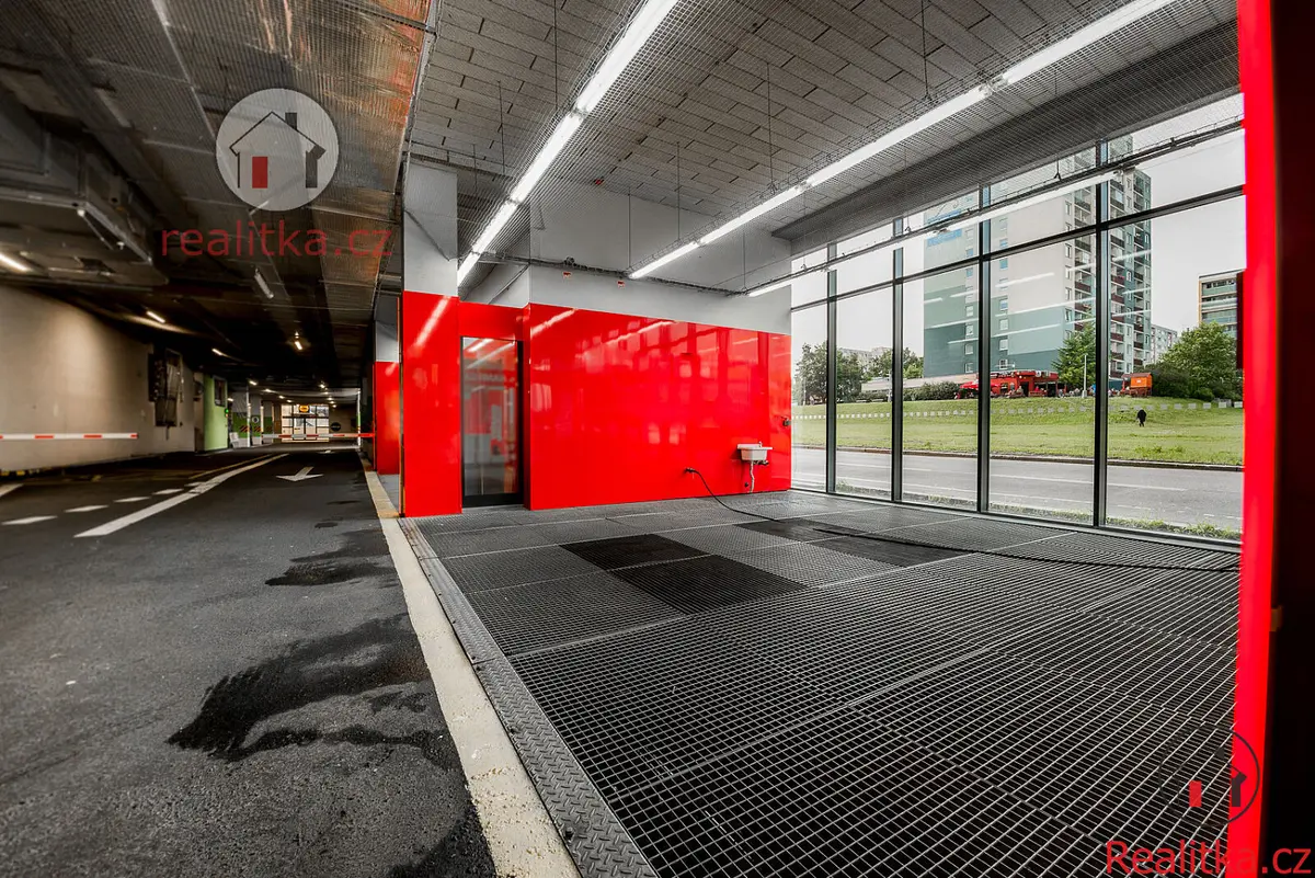 Prodej komerčního prostoru 173 m², Chodov