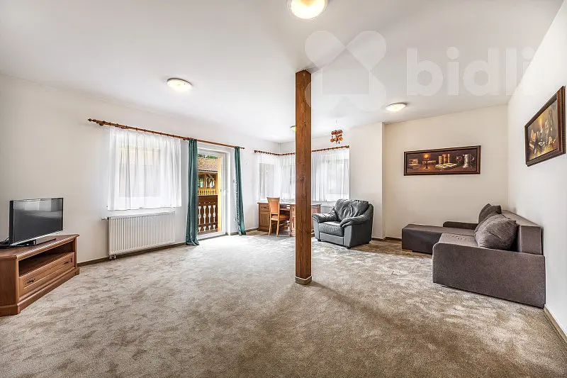 Pronájem bytu 3+1 90 m², Perštejn · okres Chomutov