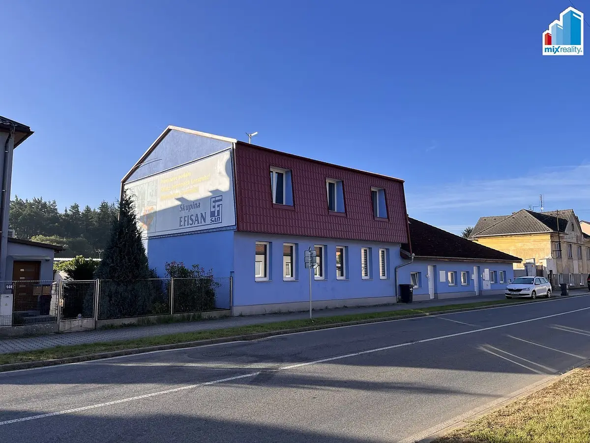 Pronájem komerčního prostoru 797 m², Tlučná