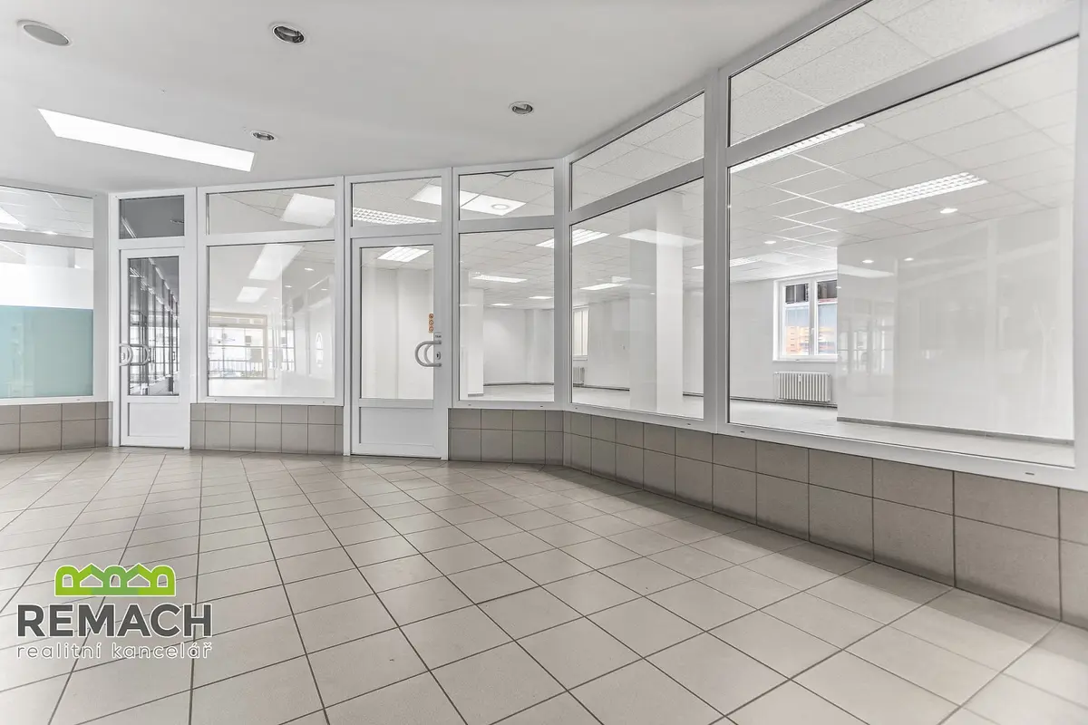 Pronájem komerčního prostoru 113 m², Kamenice · Náchod