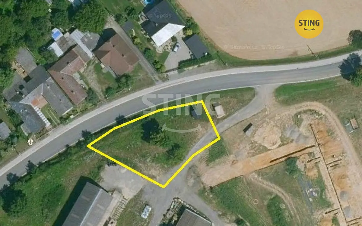 Prodej pozemku 1100 m², Stavenice