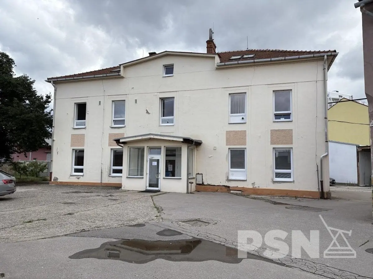 Pronájem komerčního prostoru 111 m², U vlečky · Komárov · Brno