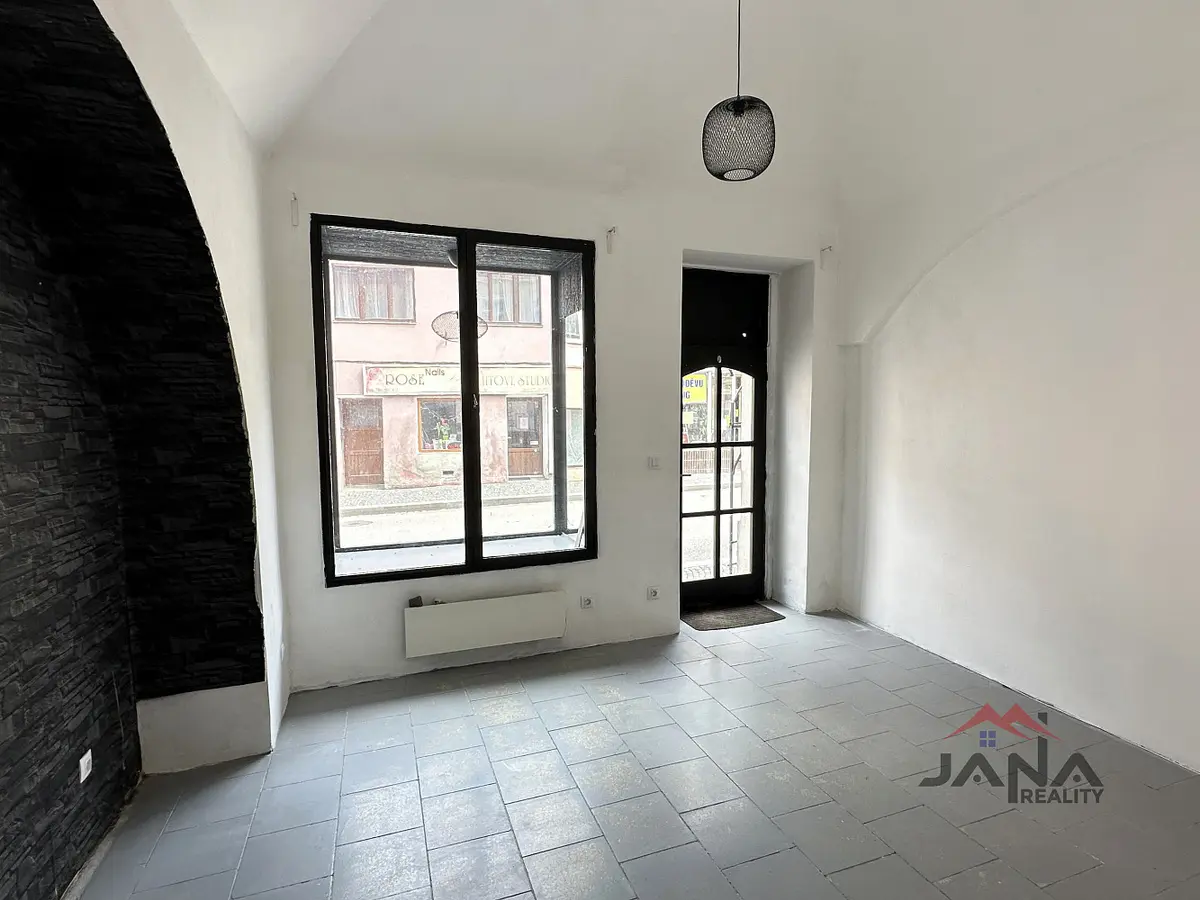 Pronájem komerčního prostoru 22 m², Turnov