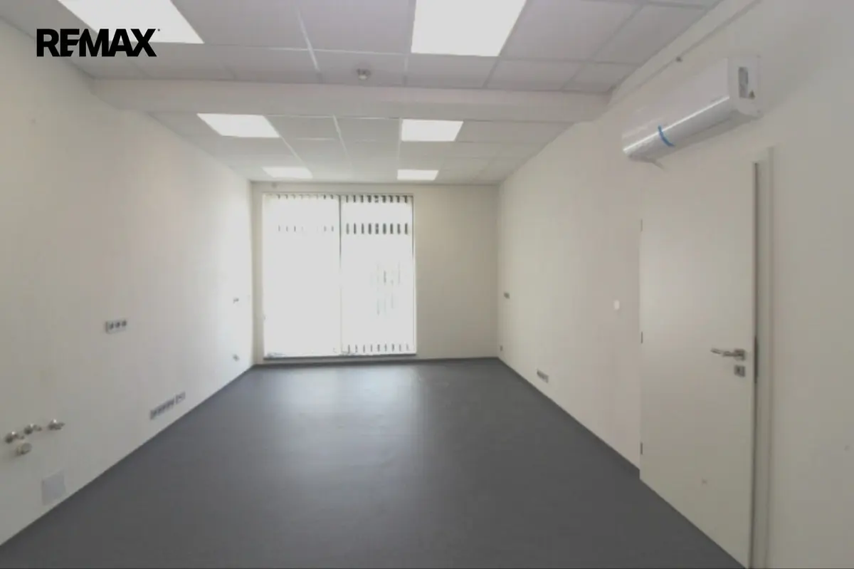 Pronájem komerčního prostoru 49 m², Praha 9