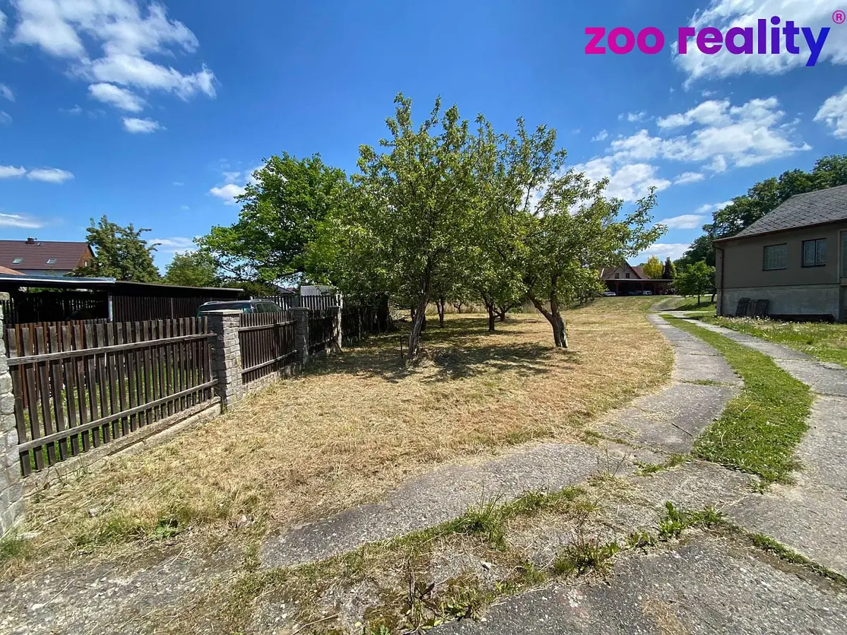 Prodej pozemku 327 m², Chomutov