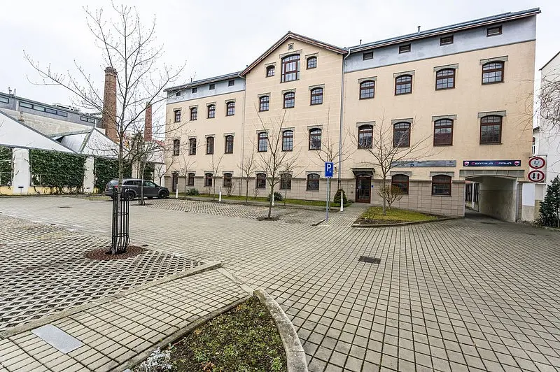 Pronájem komerčního prostoru 62 m², Komunardů · Holešovice