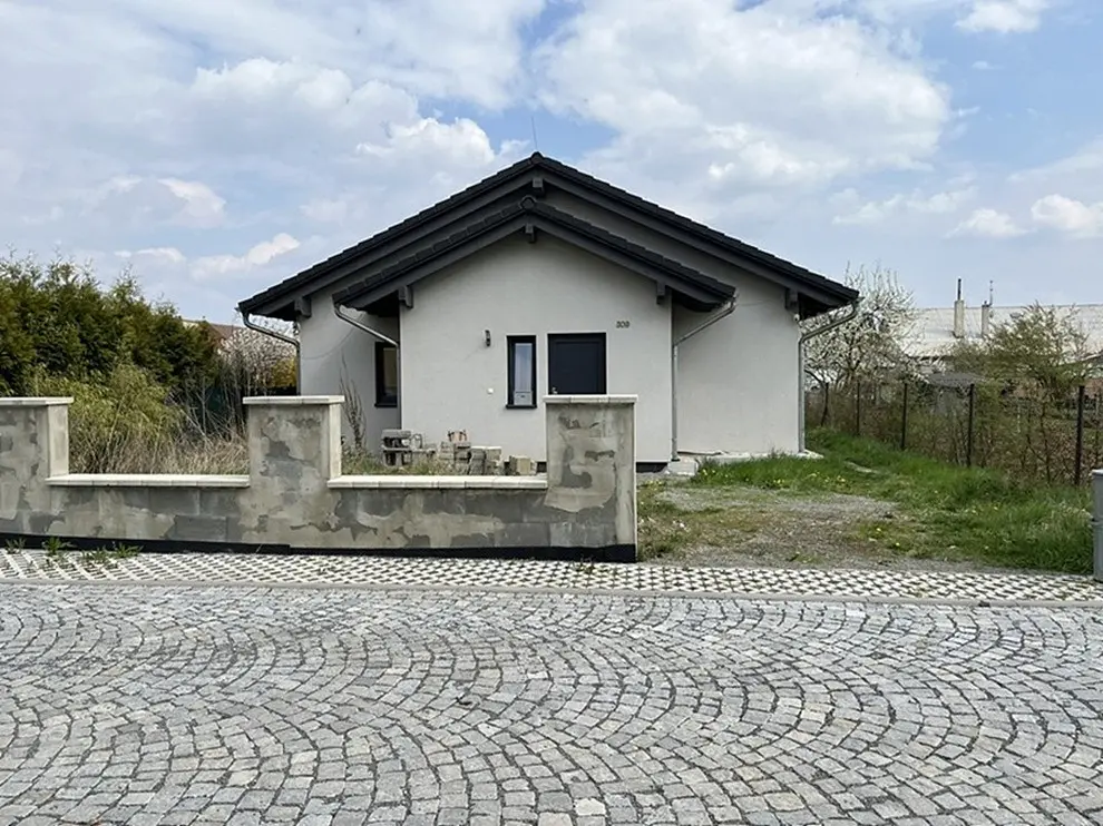 Prodej domu 100 m², Záříčí · okres Kroměříž