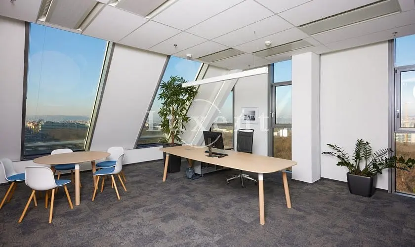 Pronájem komerčního prostoru 447 m², Vinohradská · Vinohrady