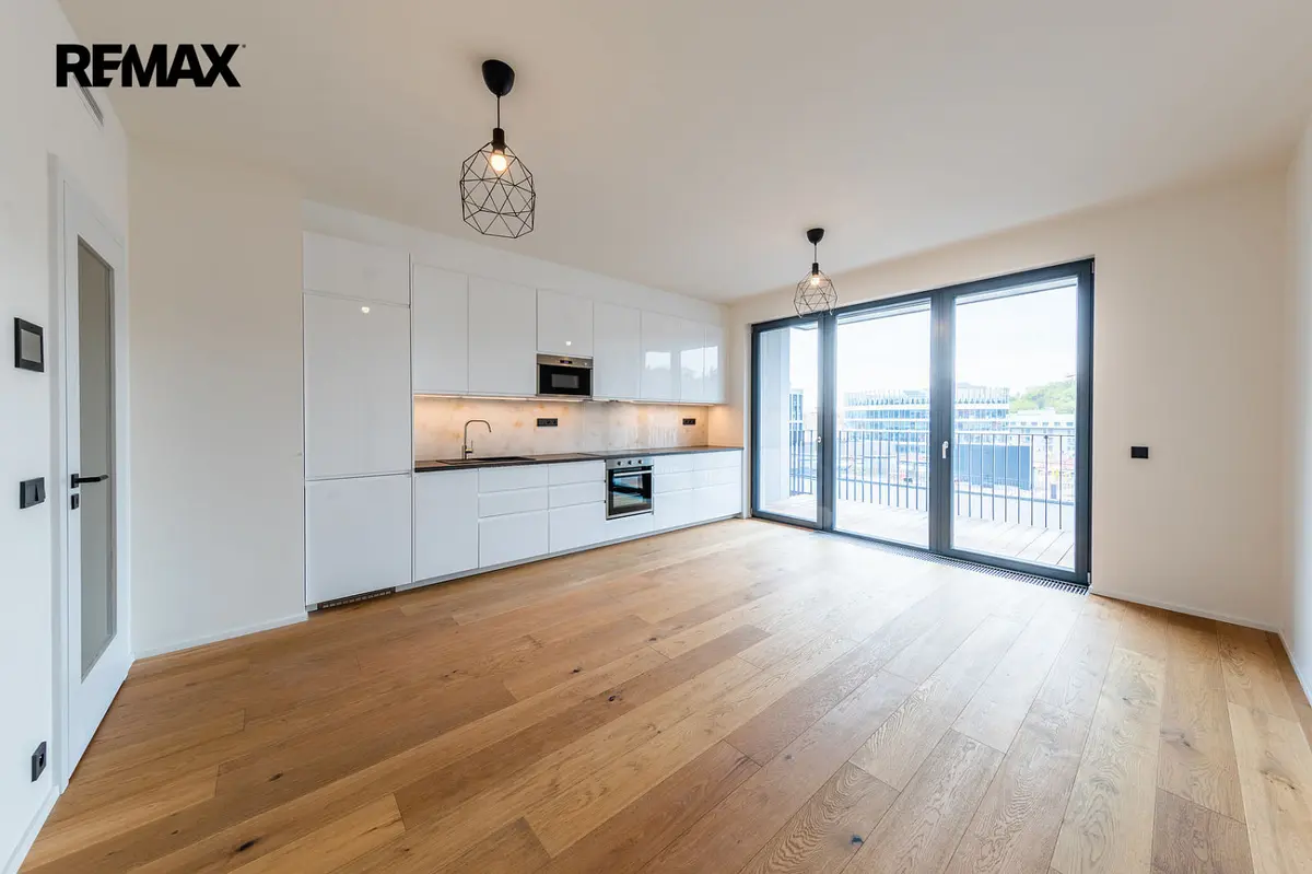 Pronájem bytu 2+kk 66 m², Grafická · Smíchov