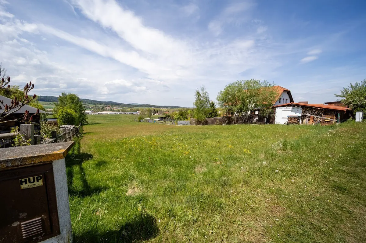 Prodej pozemku 750 m², Lipí · okres České Budějovice