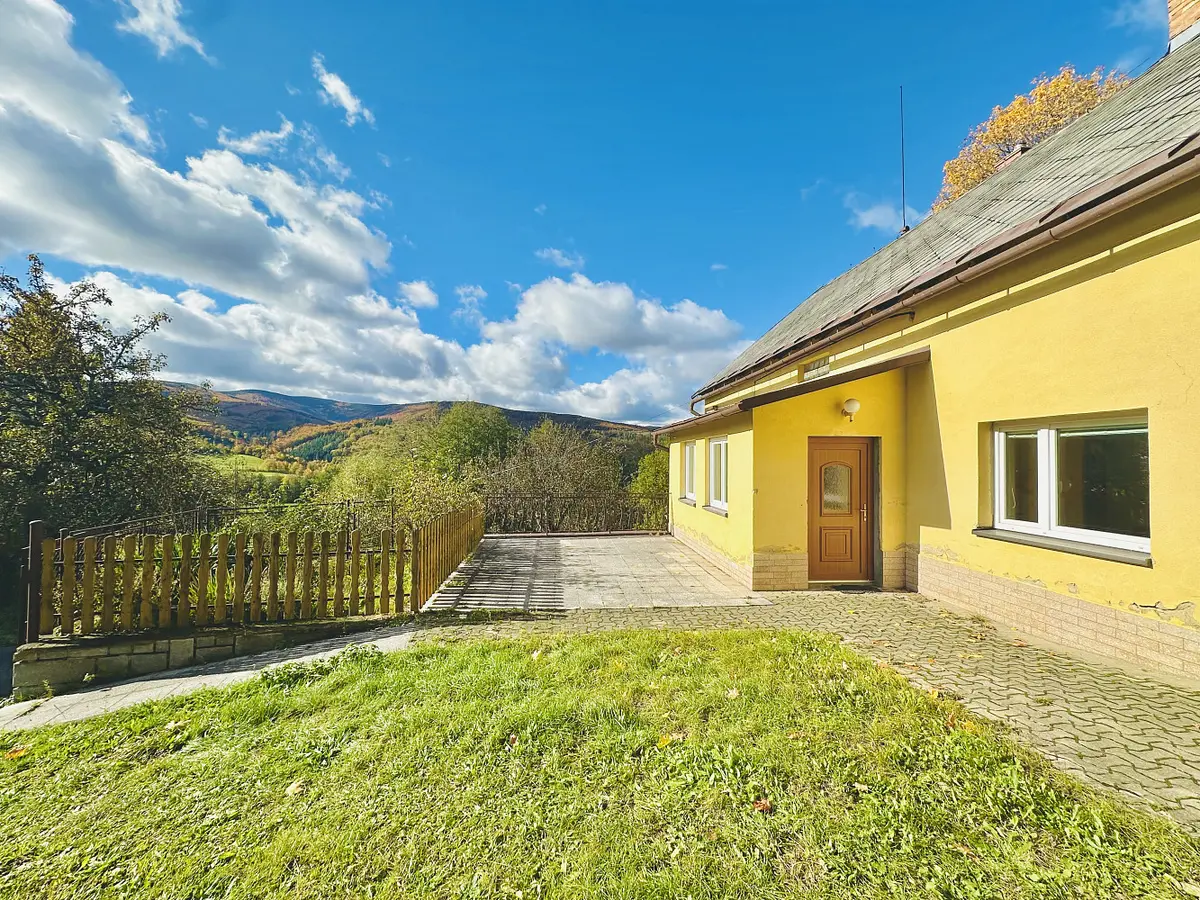 Prodej domu 250 m², Vápenná · okres Jeseník